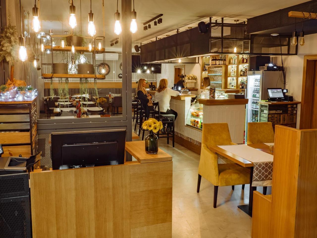 Hotel Chrobrego9 볼레스와비에츠 외부 사진